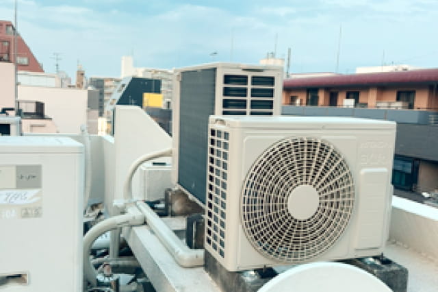室外機 屋根置き工事